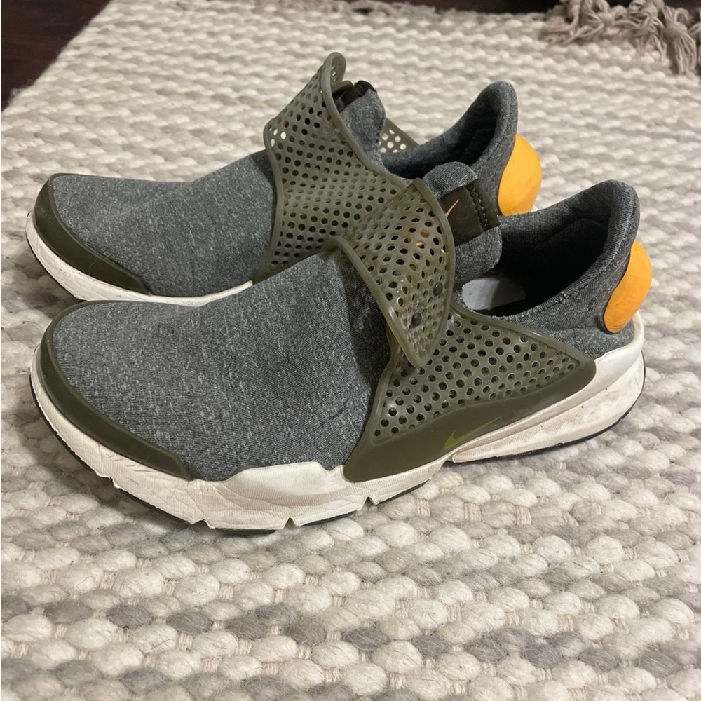 Women’s Nike Dart Slip-On Sneakers